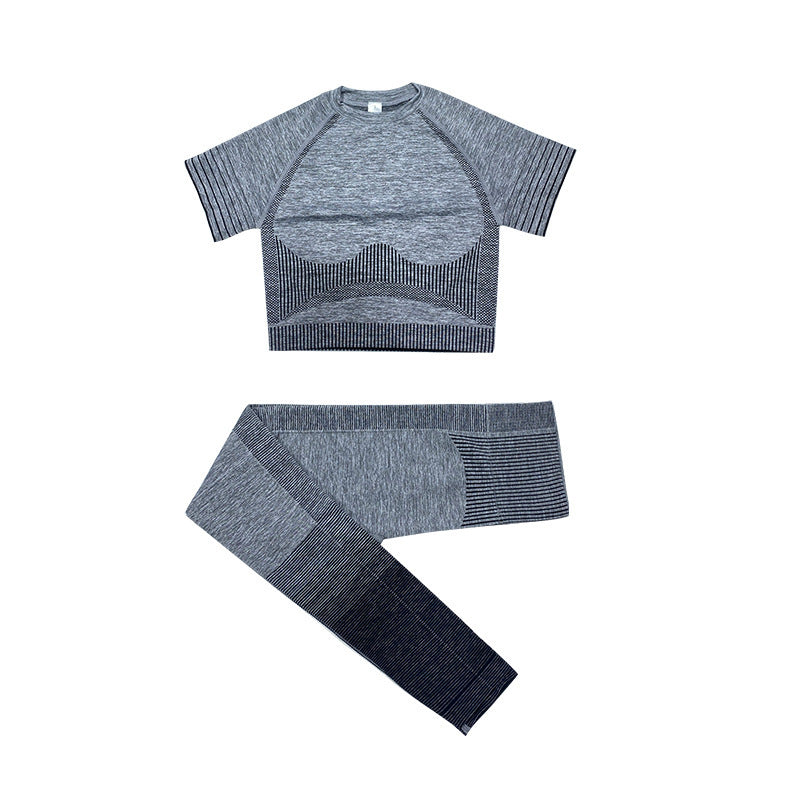 Seamless Yoga Clothing Set Knit Short Sleeves